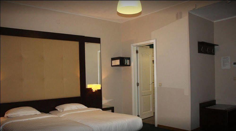 Hotel Plasky Schaerbeek ภายนอก รูปภาพ